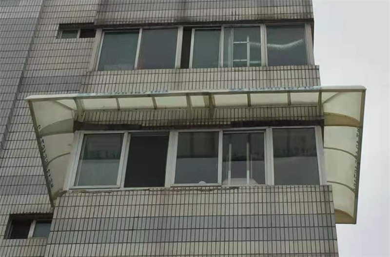 怎么樣給膜結(jié)構(gòu)的停車棚進(jìn)行加固?